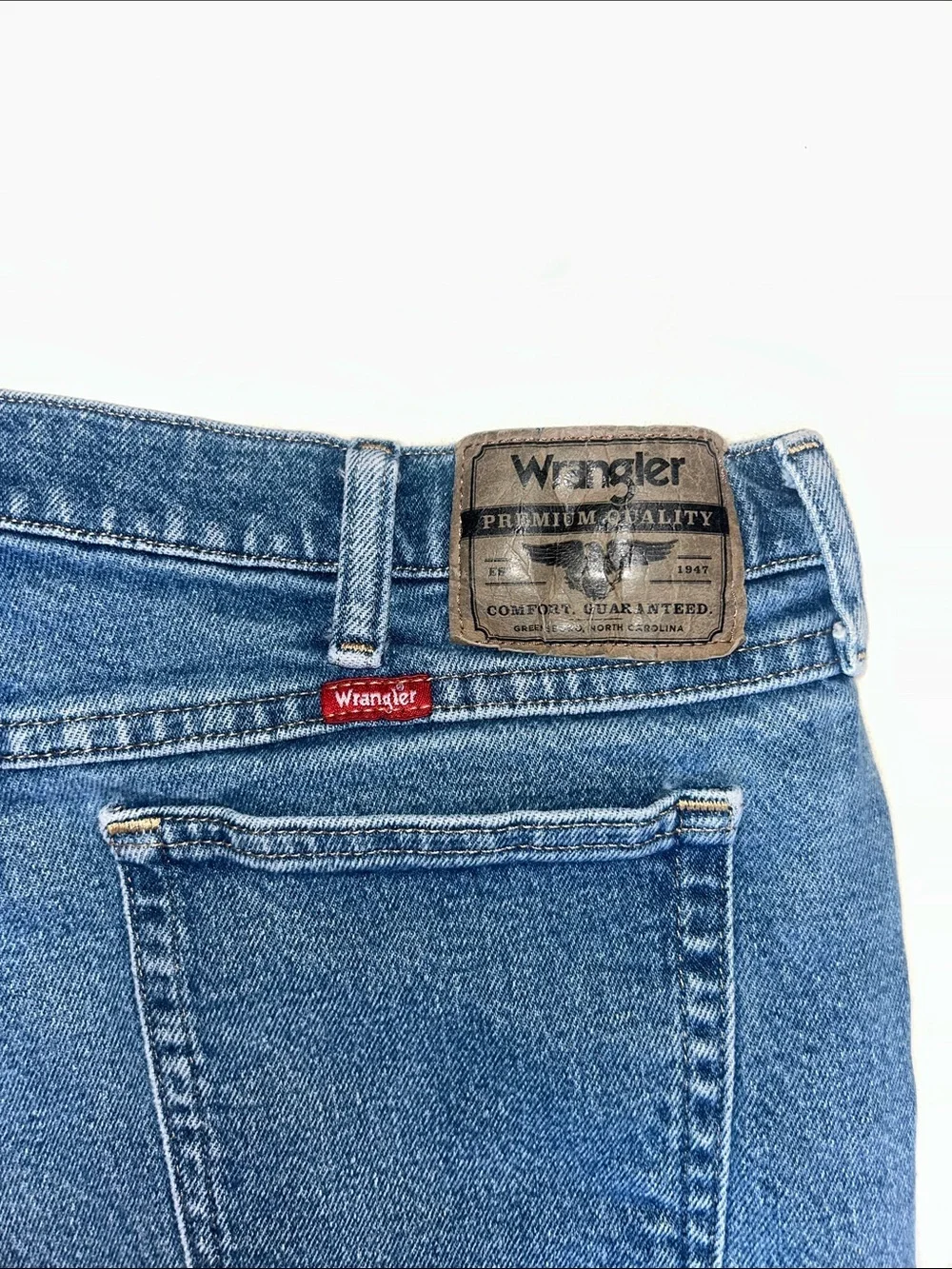 Wrangler Men's Straight Jeans in Classic Blue Denim